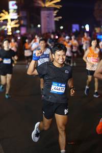 BIB: 41977, 100
                            <button type="button" onclick="openModal(23230199)" class="btn btn-primary btn-sm float-right btn-popup" data-toggle="modal" data-target=".modal-high-quality">
                        <i class="fas fa-shopping-cart"></i> Add to Cart
                    </button>
                                            <button type="button" onclick="isThisMe(23230199, true)" class="btn btn-success btn-sm float-right btn-popup btn-isme hidden" data-toggle="tooltip" data-placement="bottom" title="นี่คือรูปของคุณใช่ไหม คลิกที่นี่เพื่อเอาเข้าอัลบั้ม">
                        <i class="fas fa-plus"></i> Add to album
                    </button>
                    <button type="button" onclick="isThisMe(23230199, false)" class="btn btn-warning btn-sm float-right btn-popup btn-isnotme hidden">
                        <i class="fas fa-ban"></i> Remove from album
                    </button>
